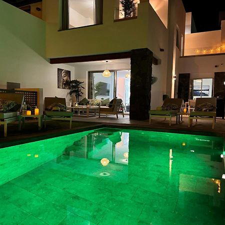 Welcome To Villa Bali A Luxurious Modern Getaway Los Cristianos  Luaran gambar