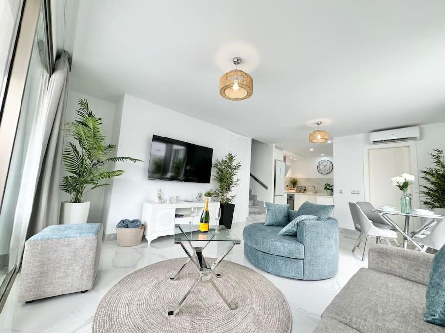 Welcome To Villa Bali A Luxurious Modern Getaway Los Cristianos  Luaran gambar