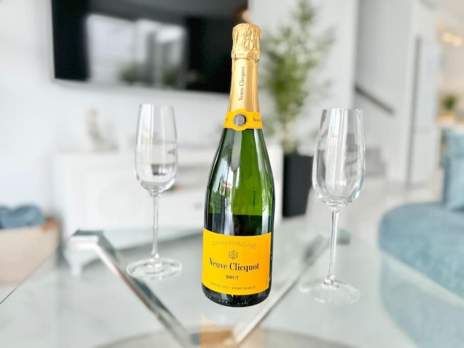Welcome To Villa Bali A Luxurious Modern Getaway Los Cristianos  Luaran gambar