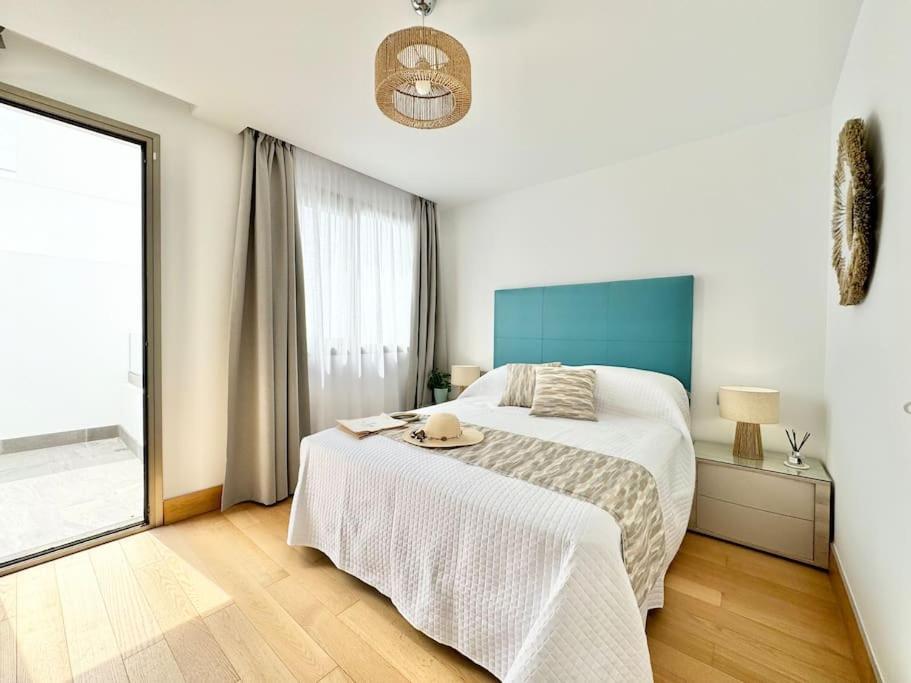 Welcome To Villa Bali A Luxurious Modern Getaway Los Cristianos  Luaran gambar