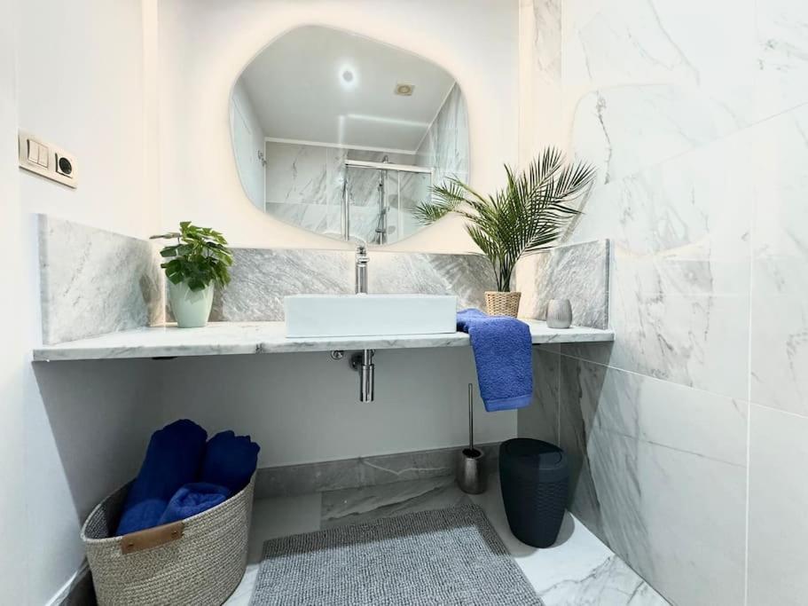 Welcome To Villa Bali A Luxurious Modern Getaway Los Cristianos  Luaran gambar